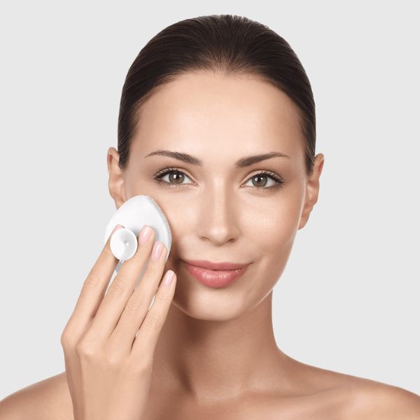 Щітка для обличчя GESKE Facial Brush 4в1 з тримачем white HB0062 фото