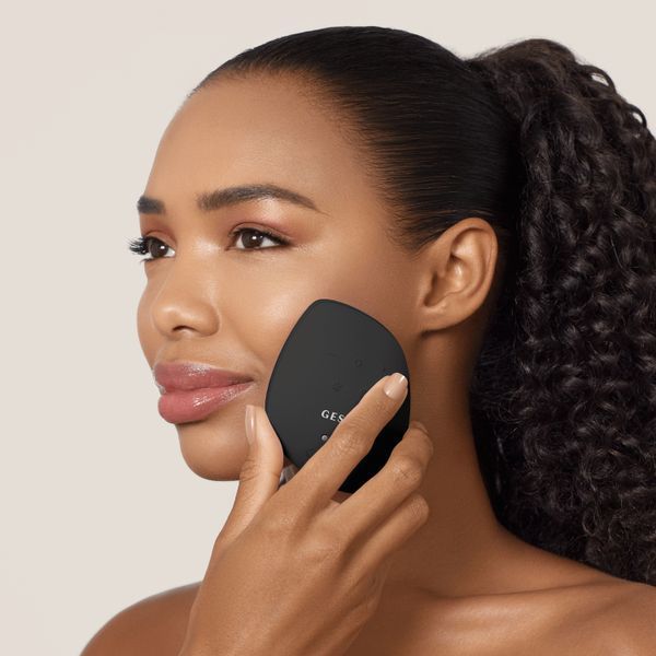 Ультразвуковая маска тепло и холод GESKE Sonic Warm & Cool Mask 9 в 1 gray HB0097 фото