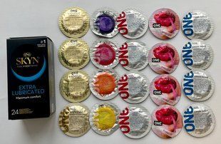 Набір 44 штук Skyn Extra Lube + ONE Color Sensations, Extreme Ribs, Vanish, Flavor Waves, Classic SOS2254 фото