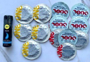 Набір One Super Studs 5 шт + One UltraFeel 5 шт + Лубрикант на водній основі pjur Aqua 30 мл SOS3486 фото