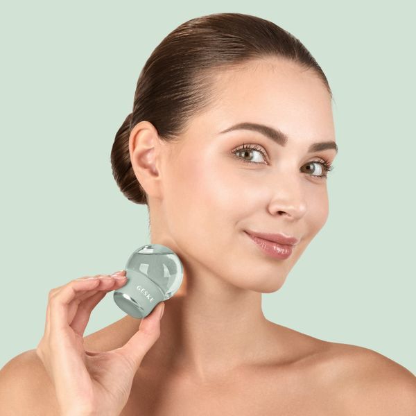 Масажер для обличчя і тіла GESKE Cool&Warm Face and Body Massager 7в1 green HB0299 фото